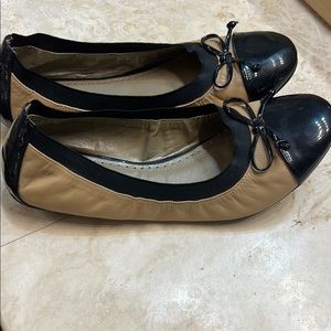Adrienne Vittadini Black and Tan Flats Classic Two-Tone Design